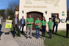 K800_12-12-19-21-Schulz-bei-Weinbau-Strobl-Eibesthal