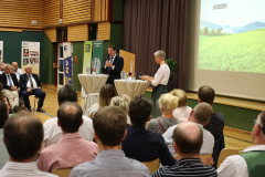 Alljährliche Podiumsdiskussion der Bezirke WN und NK mit Ehrengästen zum Thema Agrar und Region