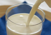 Höhere Milchpreise auch an Bauern weitergeben Die Milch im Supermarktregal wurde zwar teurer