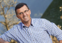 Mit Begeisterung und Fachwissen Bürgermeister von Breitenbach am Inn Der Breitenbacher Bürgermeister LAbg. Ing. Alois Margreiter übt sein Amt mit Begeisterung und Fachwissen aus.