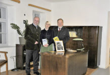 Schreibtisch kehrt zurück Volkskultur-Geschäftsführer Edgar Niemeczek