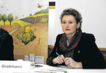 Teilnehmerrekord bei den Bio Austria-Bauerntagen Obfrau Gertraud Grabmann freute sich über den großen Publikumszuspruch bei der Weiterbildungsveranstaltung in Wels (OÖ).