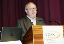 Besucheransturm beim 1. Stärkekartoffelfachtag VÖSK-Obmann Alfred Sturm zeigte sich über den Besucheransturm erfreut