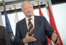 Präsidentschaft: der Fahrplan für die Wahl Als "Patriot mit Erfahrung" will sich Bundespräsidentschafts-Kandidat Andreas Khol für die Interessen derÖsterreicher in der Heimat und in der Welt einsetzen.