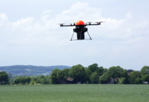 Mit der Lagerhaus-Drohne auf Zünslerjagd Lagerhaus-Agrardrohne zum Ausbringen von Trichogramma