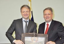 Rupprechter: Großes Interesse in Russland an verstärkter Zusammenarbeit im Agrarbereich Landwirtschaftsminister Rupprechter (r.) mit seinem russischen Amtskollegen Alexander Tkatschow