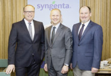 Syngenta sieht sich als Innovationsmotor Manfred Hudetz (l.) ist bei Syngenta verantwortlich für die Region Deutschland-Österreich. Christian Stockmar ist Gebietsverkaufsleiter in Österreich und Paul Krennwallner (r.) berät die Landwirte fachlich zu Syngenta-Produkten.