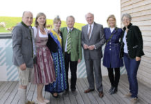 Eis-Greisslerei eröffnete Schaubetrieb in Krumbach LR Petra Buhuslav