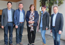 Tiroler Produkte in Tiroler Küchen – wir bitten vor den Vorhang! Machen sich für heimische Lebensmittel stark (v. l.): Bauernbunddirektor Dr. Peter Raggl