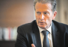 Regierung: ÖVP legt sich auf drei Kernpunkte fest Mitterlehner: Neuwahlen im ÖVP-Bundesparteivorstand kein Thema