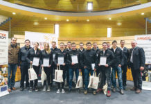 Abschlusszeugnis für 25 Jungzüchterprofis Die frisch gebackenen Jungzüchterprofis mit GF Reinhard Winkler