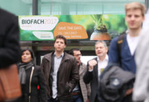 Vermarktung bestimmt die Wahl des Verbands Die "Globalisierung" macht auch vor den Biomärkten nicht halt. Mit dem steigenden Bedarf in der EU wachsen auch die internationalen Handelsbeziehungen.