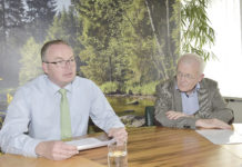 Land NÖ hat Biber-Verordnung beschlossen Landesrat Stephan Pernkopf und Ludwig Lutz