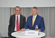 Bundesforste: Gutes Ergebnis trotz Schadholzes ÖBf-Vorstände Rudolf Freidhager (l.) und Georg Schöppl präsentierten gut gelaunt die Bilanz zum Geschäftsjahr 2015.