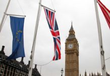 “Brexit” – auch Farmer sind geteilter Meinung Ein Teil der Briten will die EU-Flagge niederholen.