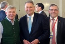 Eßl: Der Schlüssel liegt bei einer höheren Wertschhöpfung v.l.: Abg.z.NR Franz Eßl in seiner Funktion als Obmann der ARGE Bergbauern