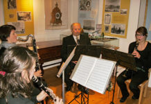 Der Bauer als Symphoniker Ensemble Wittner - Papa Leopold musiziert mit seinen Töchtern Anna