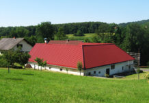 O-Metall: Alles aus einer Hand O-Metall bietet alles - vom First bis zur Traufe.