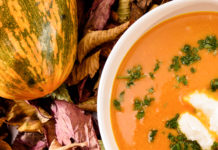 Besonders beim Essen liegt das Gute oft so nah Heimisch essen liegt "voll im Trend" - Die Topfavoriten auf den österreichischen Tellern sind saisonale Köstlichkeiten und regionale Spezialitäten. Ende August beginnt beispielsweise vielerorts die Kürbisernte.