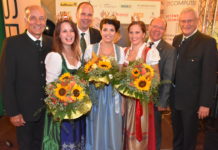 Anna I. wurde zur Weinkönigin gekrönt LK-Präsident Franz Stefan Hautzinger