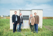 Marchfeld: 68 Feldbrunnen elektrifiziert Die beiden Projektleiter Hermann Weiß und Michael Mayer