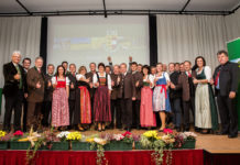 Kärntner Bauernbund feierte 130-Jahr-Jubiläum Ein starkes Bauernbund-Team für Kärnten: Spitzenkandidat LK-Präsident Bauernbund-Landesobmann Johann Mößler (Mitte)
