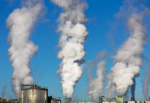 EU stimmt Klimavertrag mit großer Mehrheit zu Die Erderwärmung soll durch die Reduktion von Treibhausgas-Emissionen auf unter zwei Grad beschränkt werden. Das hält der weltweit verpflichtende Klimavertrag der Vereinten Nationen fest