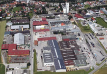 Raiffeisen-Lagerhaus Zwettl: Nahversorger am Land Vielfalt im Lagerhaus. Das Lagerhaus Zwettl beschäftigt mehr als 1000 Mitarbeiter an 17 Standorten. Alleine das Betriebsgebiet in Zwettl hat eine Größe von 17 Hektar. Viele spezielle Angebote schaffen einen besonderen Ruf weit über die Genossenschaftsgrenzen hinaus.