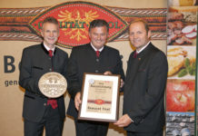 “Bewusst Tirol” holt Gastronomen vor den Vorhang Von links: DI Wendelin Juen (GF Agrarmarketing Tirol)