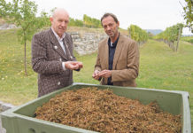 Winzer Krems als Vorreiter in Sachen Nachhaltigkeit Winzer-Krems-Geschäftsführer Franz Ehrenleitner präsentierte gemeinsam mit Gerhard Braun von GreenPad die neue Partnerschaft.