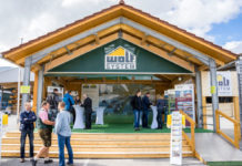 Großer Andrang bei Wolf-Jubiläumsfest Tausende Besucher kamen zum Jubiläum der Firma Wolf nach Scharnstein.