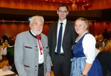 LH Wallner: “Starkes Ehrenamt ist und bleibt für das Land unverzichtbar” LH Markus Wallner (Mitte) bedankte sich bei den freiwillig Engagierten.