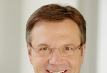 LH Platter: Ich weiß um die Bedeutung einer aktiven Landwirtschaft für Tirol Landeshauptmann Günther Platter: "Die aktuelle Herausforderung ist eine noch bessere Vernetzung von Landwirtschaft und Tourismus in den Tälern und Regionen."