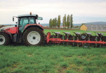 Landmaschinen-Experten laden zur Hausmesse ein Schreiber GmbH aus Altruppersdorf fertigt Landmaschinen zurBodenbearbeitung.