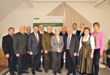 Waldland bedankte sich bei Agnes Schierhuber Groß war die Schar an Ehrengästen und Wegbegleitern