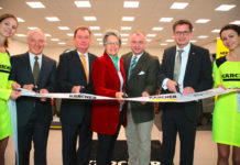 Kärcher Center Wiener Neudorf: Reinigungs-Hotspot eröffnet Im Bild v. l.: Helmut Miernicki (Geschäftsführer ecoplus. Niederösterreichs Wirtschaftsagentur GmbH)