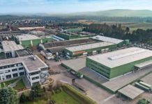 Amazone eröffnet ein neues Testzentrum Das neue Testzentrum (vorne rechts) soll zusammen mit dem 2014 eröffneten Technik-Zentrum (vorne links)