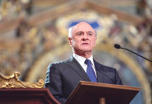 Mit einem großen Familienfest mit tausenden Gästen auf Stift Göttweig wurde am vergangenen Samstag der 70. Geburtstag von LH Erwin Pröll gefeiert.