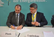 Mitteleuropäische Biomassekonferenz: Grazer-Deklaration unterzeichnet Bei der Unterzeichnung der Grazer-Deklaration: Josef Plank