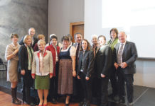 50. Landfrauentag der Wiener Bäuerinnen Den 50. "Tag der Landfrau" feierten die Wiener Bäuerinnen mit einem Festakt musikalisch umrahmt mit Liedern der "Dreiviertel Schrammeln" im Festsaal der Vetmeduni Wien.