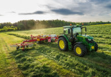 Traktor-Mietservice über den Erwartungen