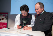 Bäuerinnen in die erste Reihe