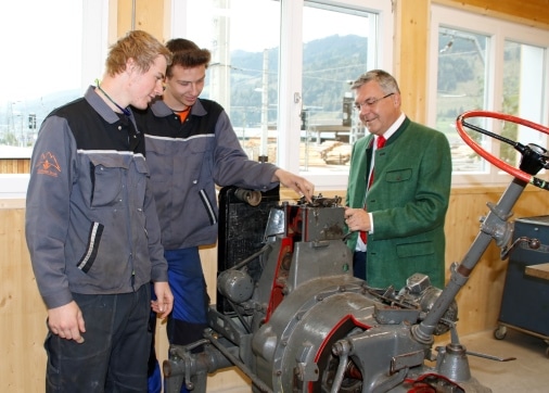 Landesrat SchwaigerTraktor WEB