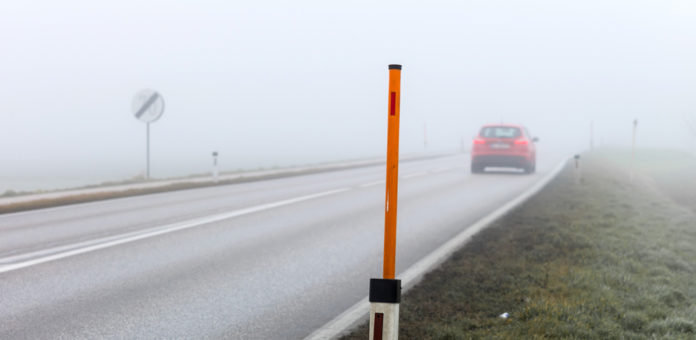 Nebel Auf Einer Strasse Mit Autos
