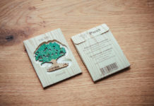 Bundesforste und Österreichische Post AG bringen erste Briefmarke aus Holz heraus