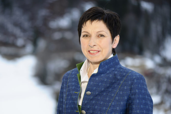 © MEDIArt | Andreas Uher; Portrait, Andrea Schwarzmann, Bundesabaeurin, Baeurin, Landwirtschaft, Hof,