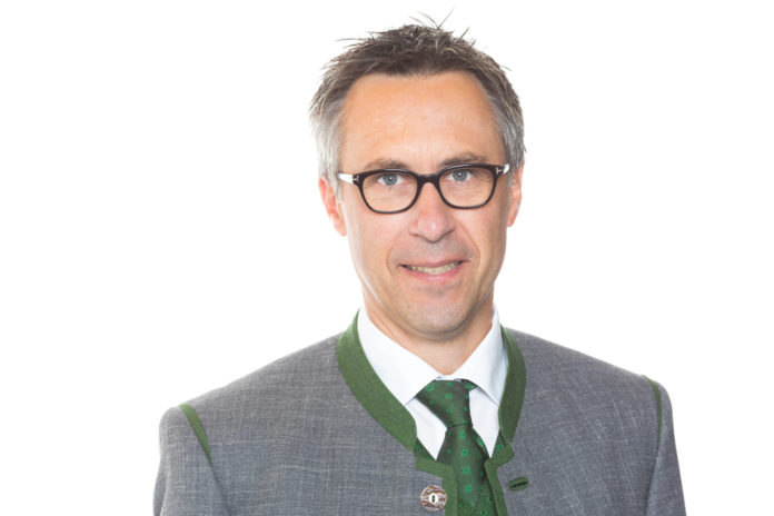 Strasser Portrait CTheo Kust