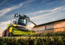 Claas Jaguar: Neues Feldhäcksler-Topmodell, Udates und weitere Maisvorsätze