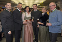 77. Nö. Bauernbundball: Regierungsgespräche auf dem Tanzparkett