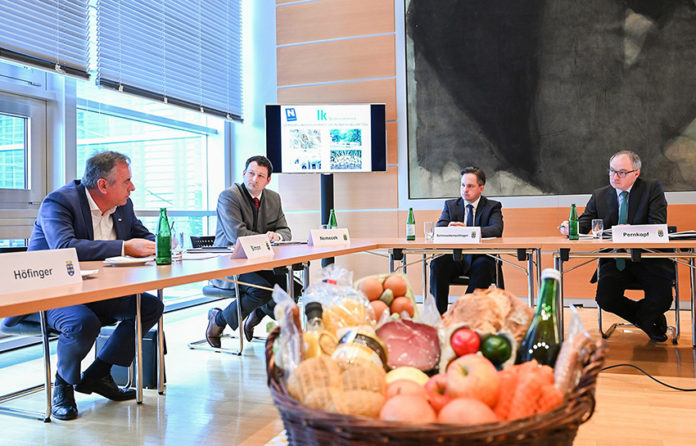 Lagebesprechung2